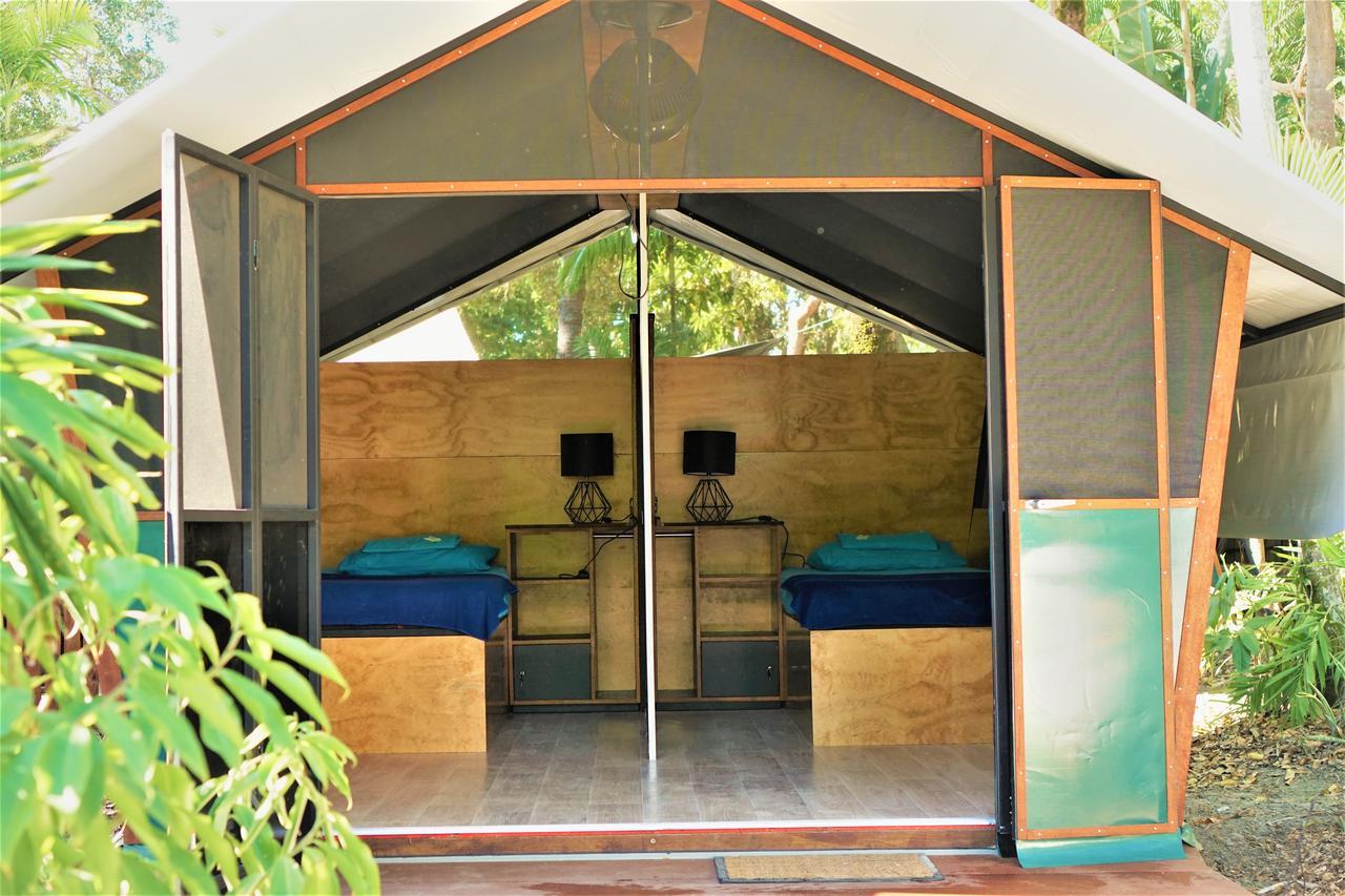 Dougies Backpackers Resort Port Douglas Exterior photo