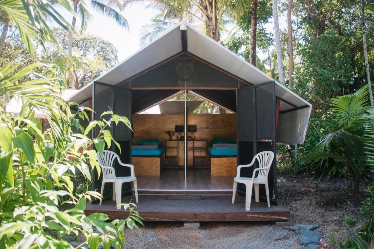 Dougies Backpackers Resort Port Douglas Exterior photo